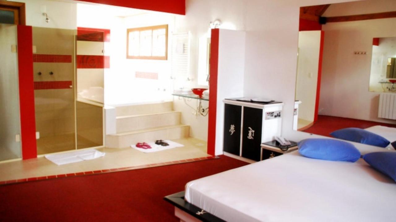 Motel Tentacao (Adults Only) Canela Zimmer foto