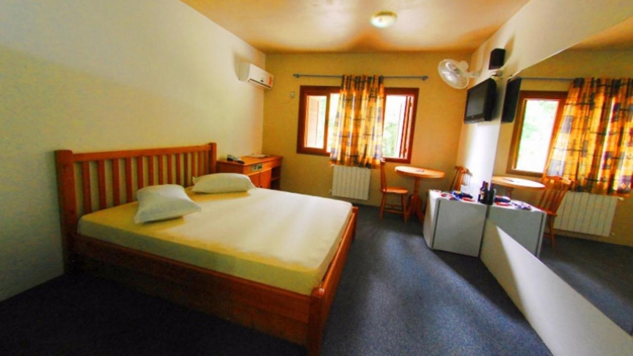 Motel Tentacao (Adults Only) Canela Zimmer foto